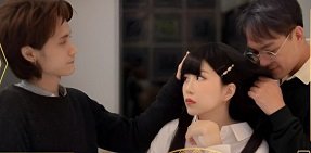Cô gái xinh đẹp có quan hệ tình dục với một người trong bộ lạc tình dục